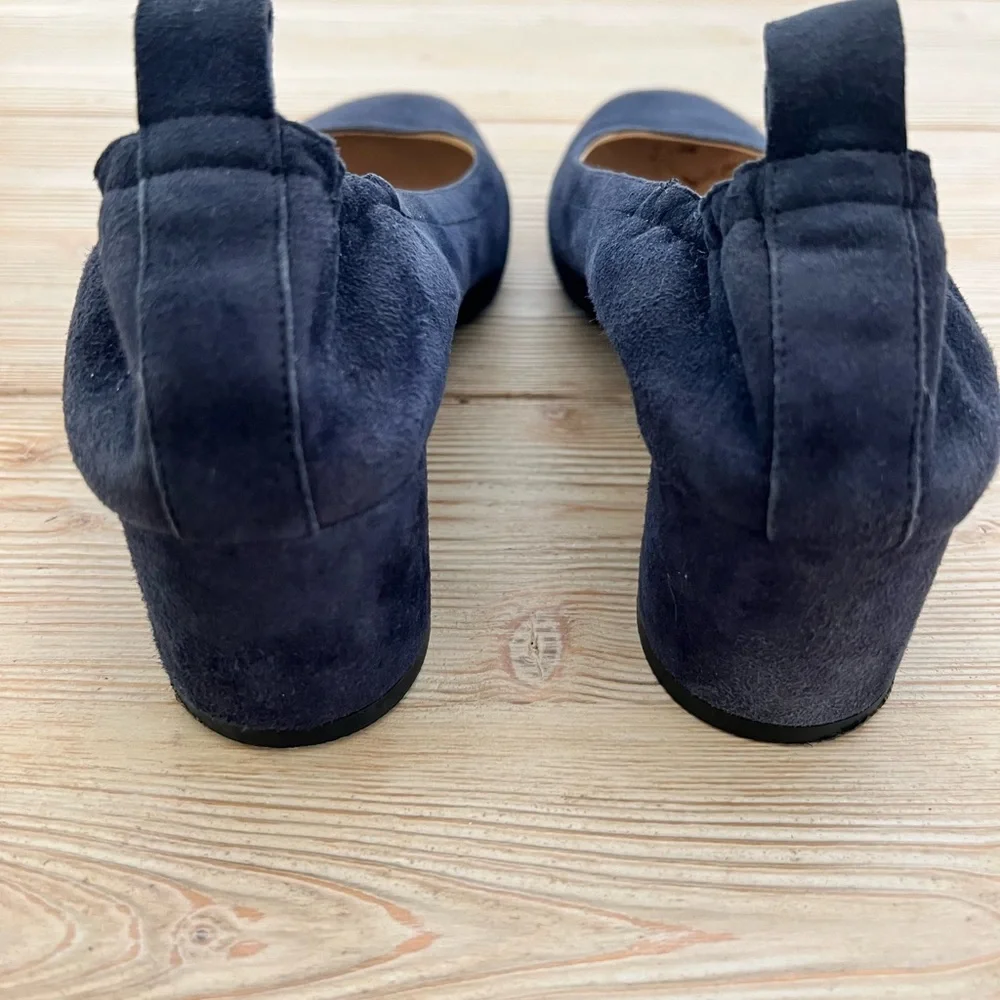 Everlane Navy Blue Suede Block Heel Pumps Made in Italy Size 7 - Picture 5 of 5